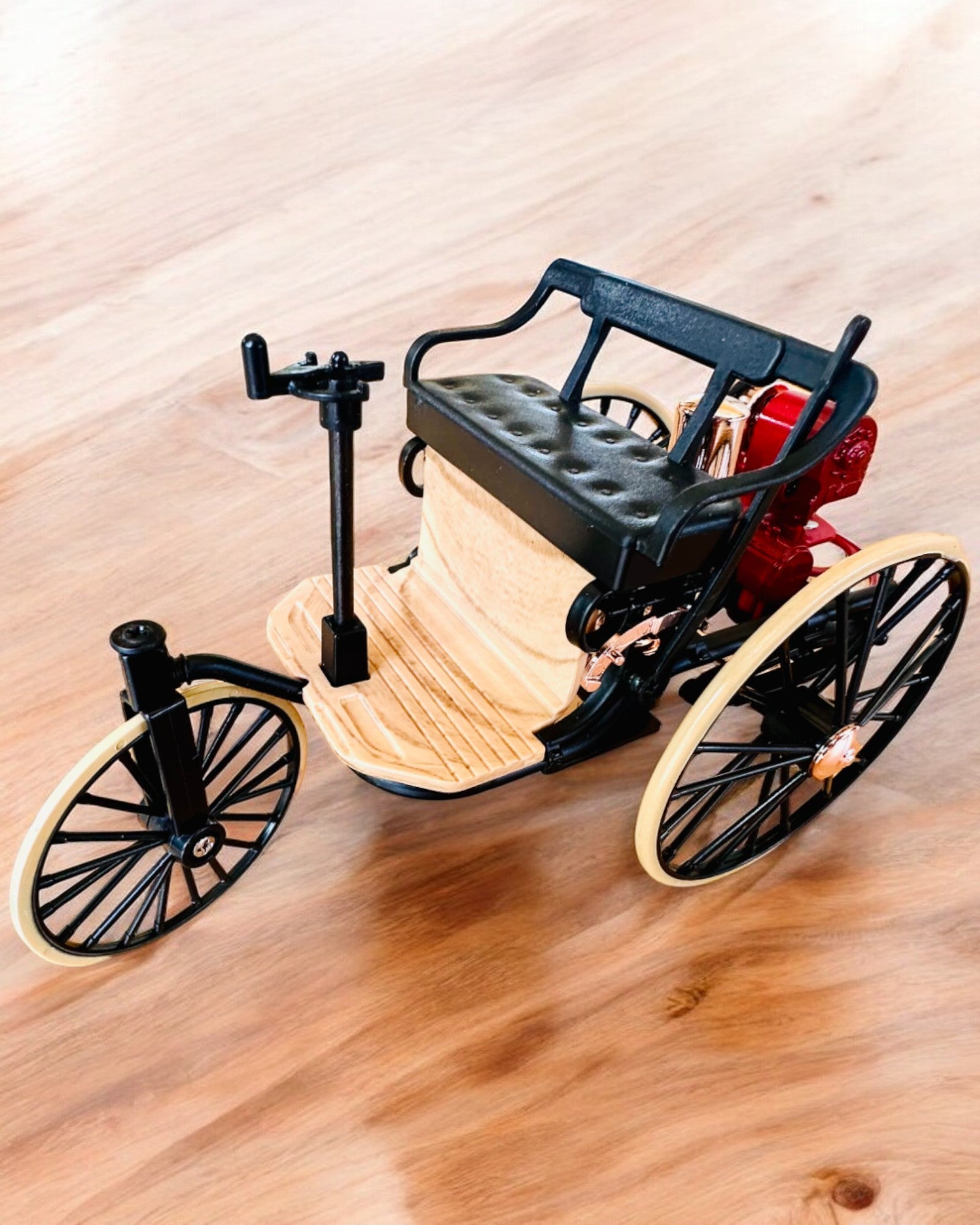 Retro Trike Benz Patent-Motorwagen - Samlemodel, personliggørelse med gravering som gave