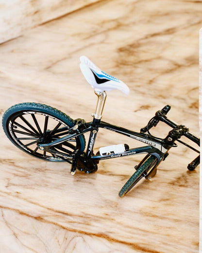 Miniaturmodel Metal Rød Cykel "SpeedMaster" personalisering med gravering som gave, 2 farvevarianter