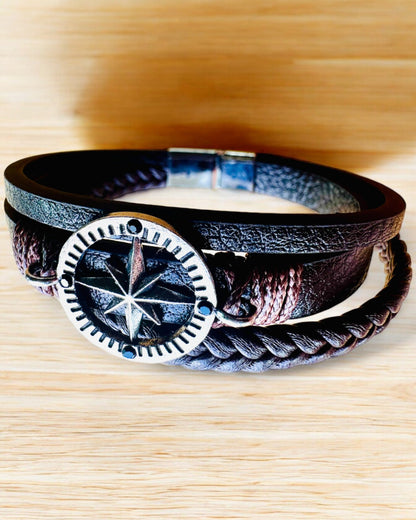 Armbånd "Compass Adventure" - mulighed for at personliggøre med gravering til gave, 2 farvevarianter at vælge imellem