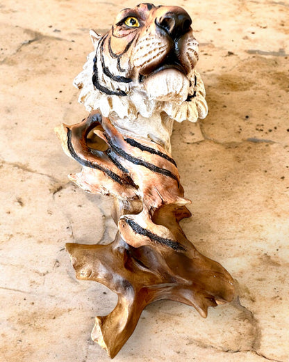 Statuette "Tiger Kongen af Junglen" med mulighed for gravering, figur 29 cm høj, dekoration til gave