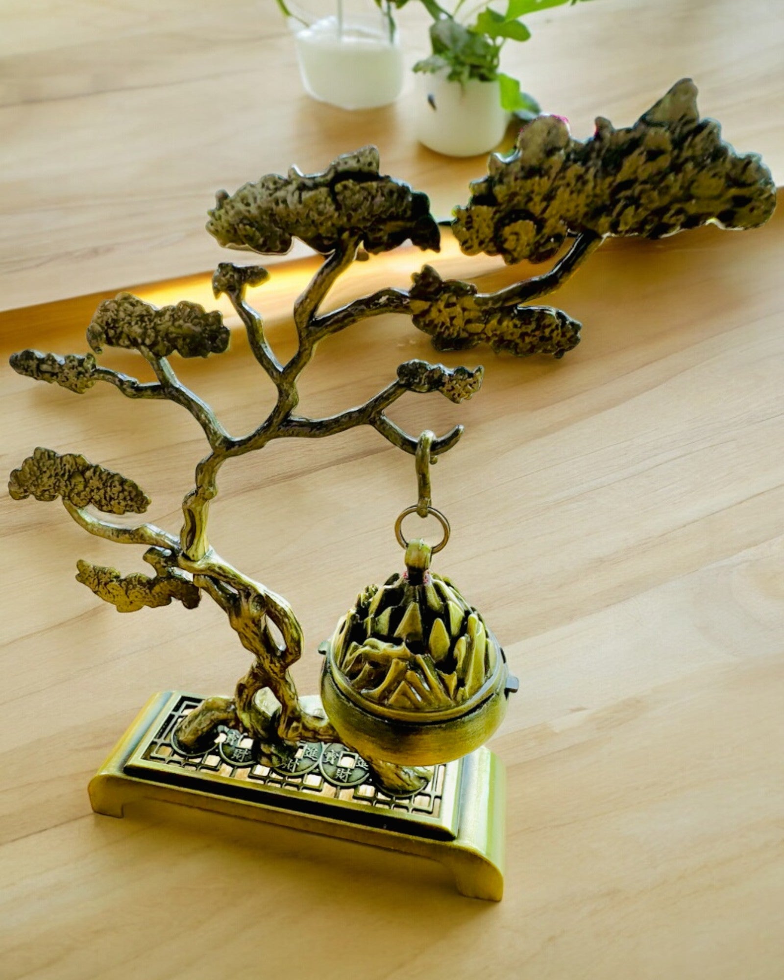 Elegant Metalisk Røgelsesholder Bonsai - mulighed for personliggørelse med gravering som gave