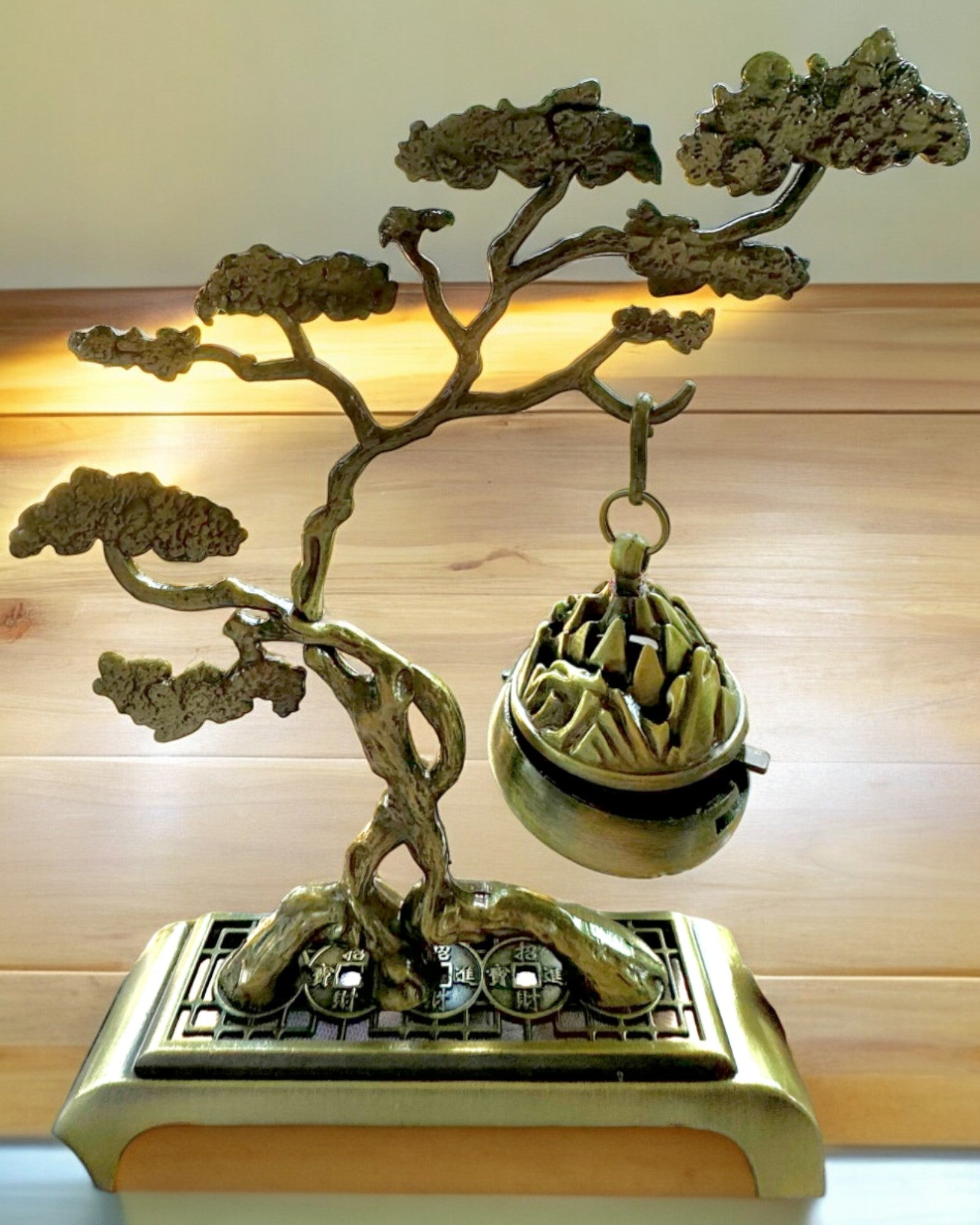 Elegant Metalisk Røgelsesholder Bonsai - mulighed for personliggørelse med gravering som gave