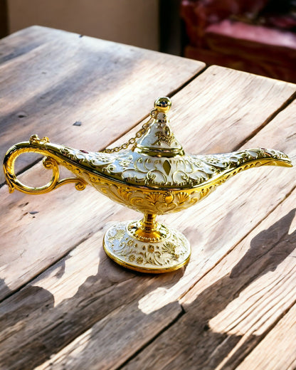 Magisk Aladdin Lampe med Gravering Mulighed - Hvid Variant, flettet med guld