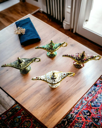 Magisk Aladdin Lampe med Gravering Mulighed - Hvid Variant, flettet med guld