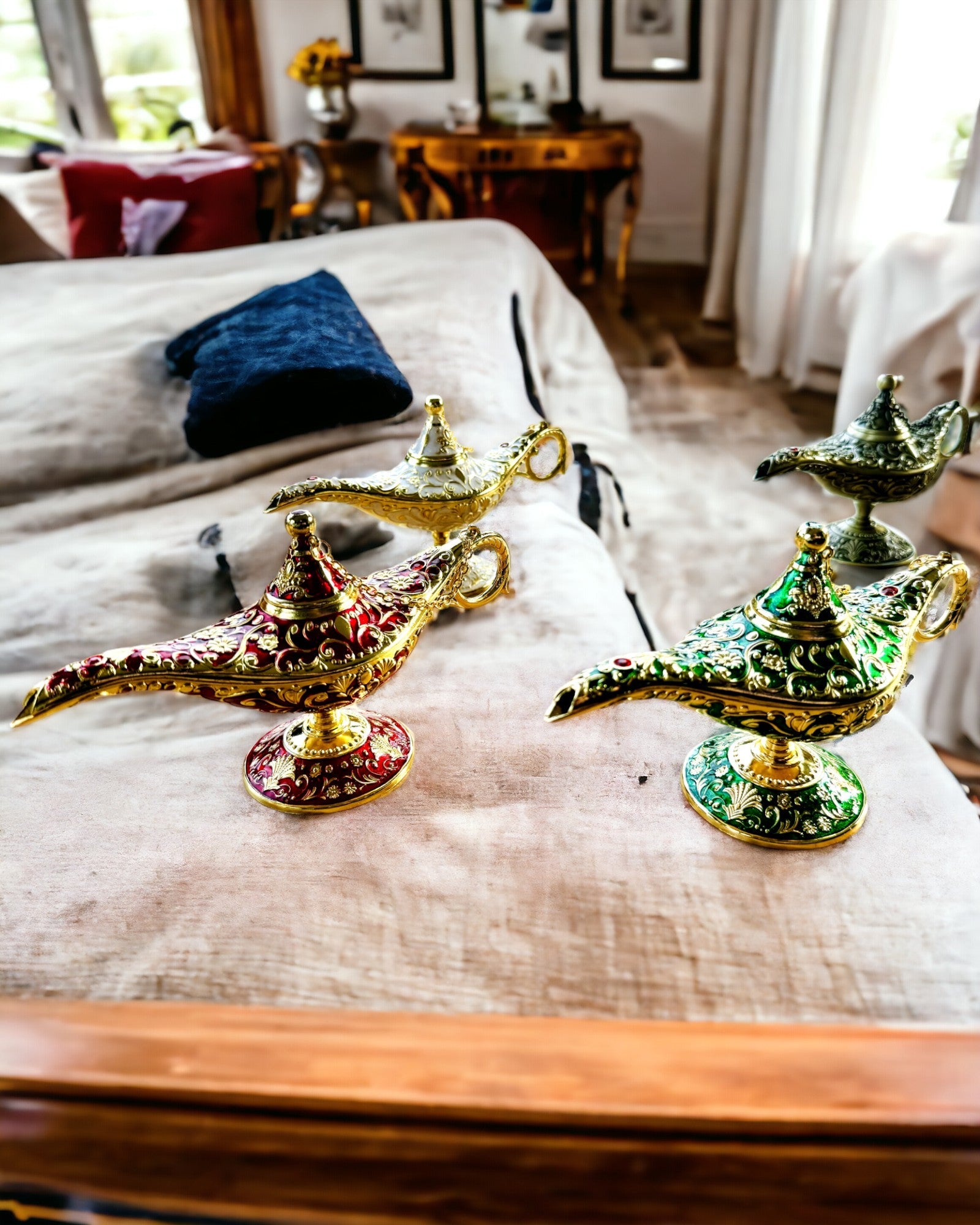 Magisk Aladdin Lampe med Gravering Mulighed - Mørkegrøn Variant, flettet med guld